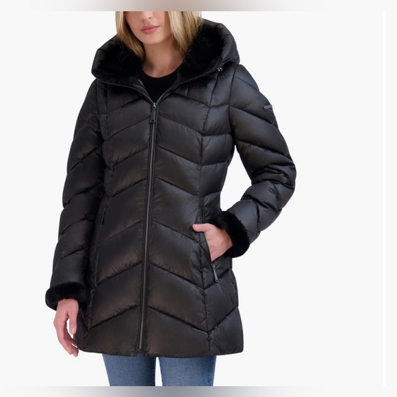 Laundry by Shelli Segal Satin Fitted Shape Puffer Jacket Chevron Quilt Detail/L - Picture 1 of 5